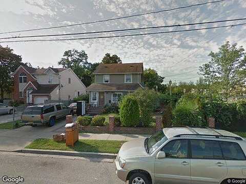 E Roosevelt Ave, ROOSEVELT, NY 11575
