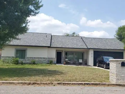Beechwood, UNIVERSAL CITY, TX 78148