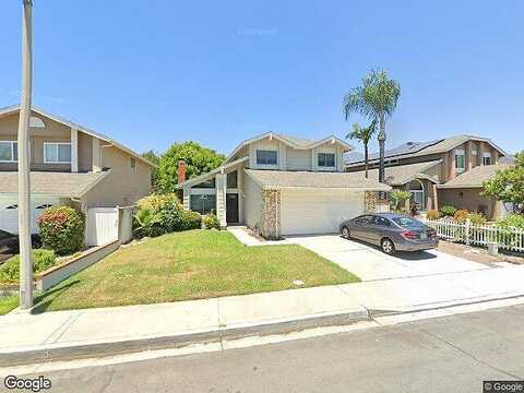 Lindsay, TRABUCO CANYON, CA 92679