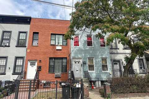 Fountain, BROOKLYN, NY 11208