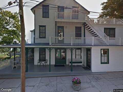 Grand Ave, Shelter Island, NY 11965