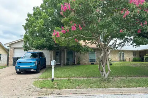 Yale, ARLINGTON, TX 76015