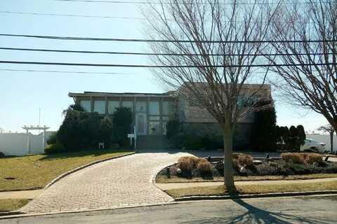 W Shore Dr, Massapequa, NY 11758