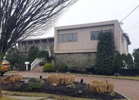W Shore Dr, Massapequa, NY 11758