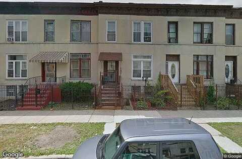 Maypole, CHICAGO, IL 60612