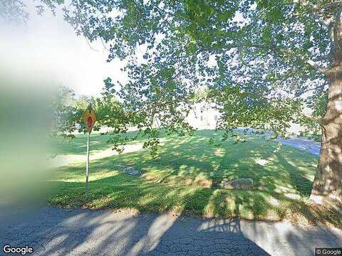 Fox Den, OAKTON, VA 22124