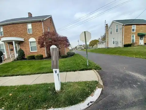 Broad, LOUISVILLE, OH 44641