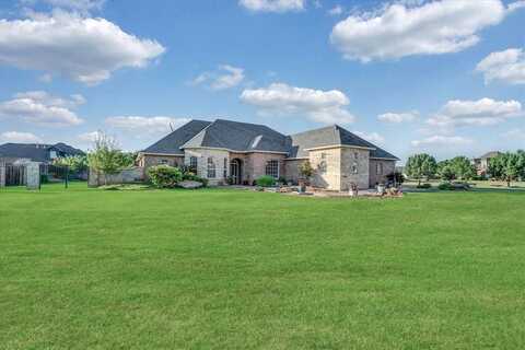 6 NW Lakewood Dr, Lawton, OK 73505