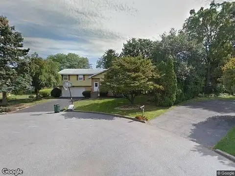 Olivia, ALLENTOWN, PA 18103