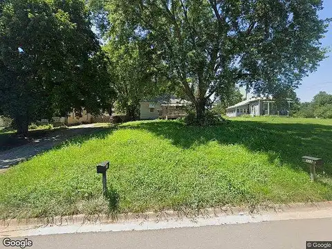 Walnut, WAMEGO, KS 66547