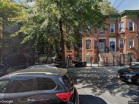 Saratoga, BROOKLYN, NY 11233