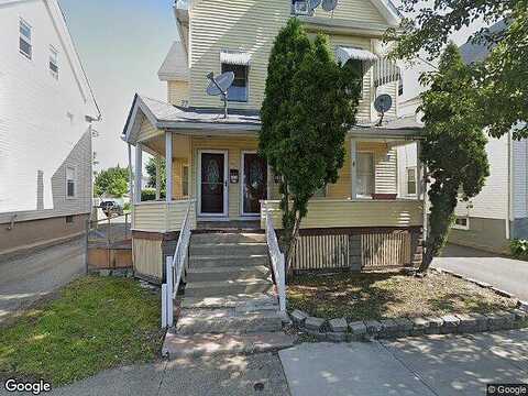 Medford St, Malden, MA 02148