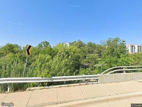 Plum Creek Dr, WHEELING, IL 60090