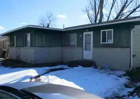 Coachlight Common, LANSING, MI 48911