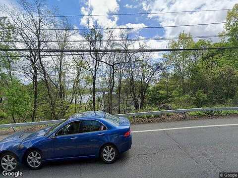 N Liberty Dr, TOMKINS COVE, NY 10986