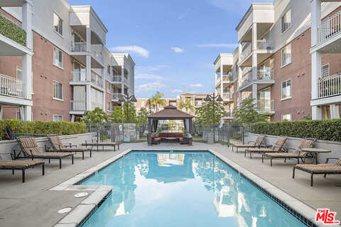 Santa Rosalia Dr 212, LOS ANGELES, CA 90008
