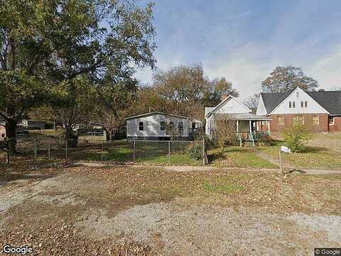 Elm Ave, South Pittsburg, TN 37380