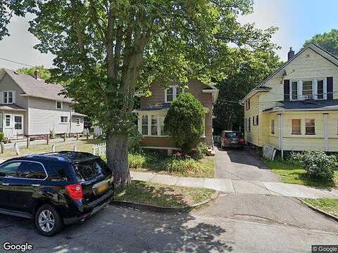 Mona, ROCHESTER, NY 14609