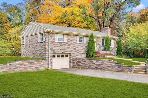 Jackson Ave, POMPTON PLAINS, NJ 07444