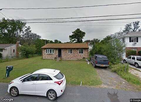 Maple, AMITYVILLE, NY 11701
