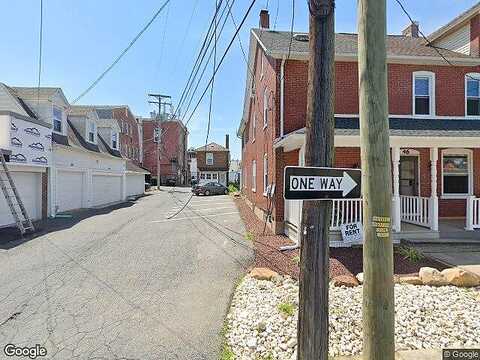 Spruce, NAZARETH, PA 18064