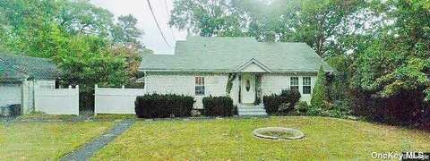 Court Street, West Babylon, NY 11704