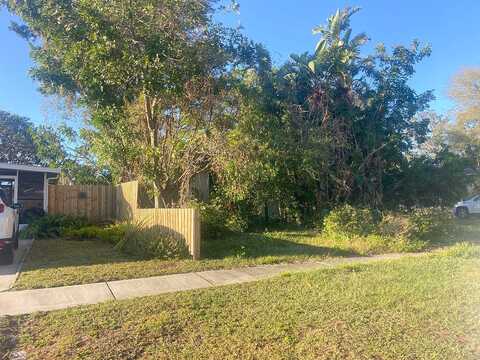 39Th, SAINT PETERSBURG, FL 33709