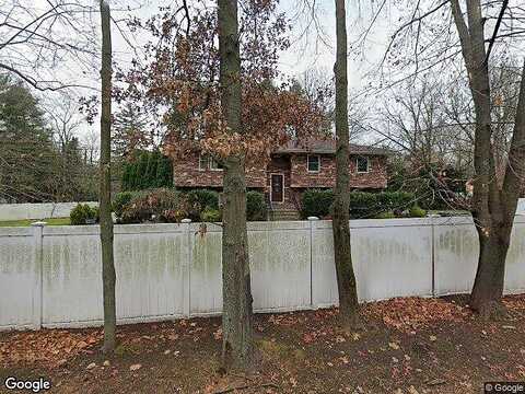 Sweet Hollow, MELVILLE, NY 11747