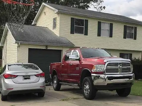 Nickel Plate Dr, HUNTINGTON, WV 25705