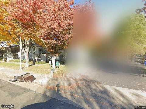 Broadway, SACRAMENTO, CA 95820