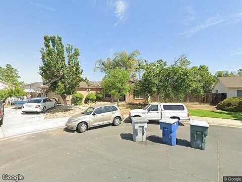 Pine, FRESNO, CA 93722