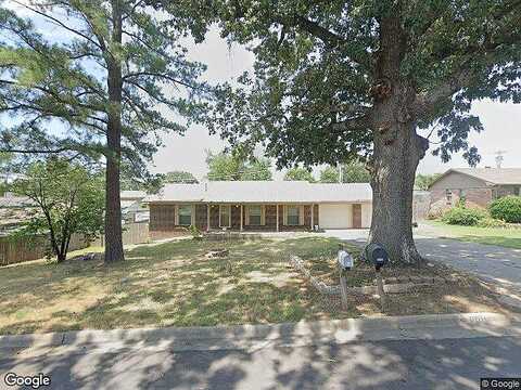 Spruce, VAN BUREN, AR 72956