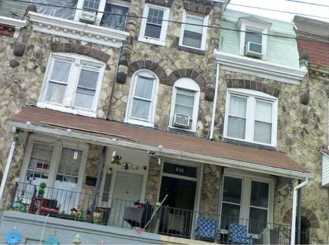 6Th, READING, PA 19601