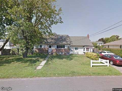 6Th Street, West Babylon, NY 11704