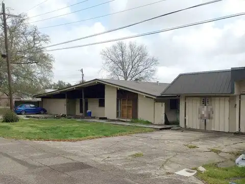 Pleasant, GONZALES, LA 70737