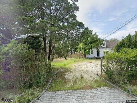 Rampasture, HAMPTON BAYS, NY 11946