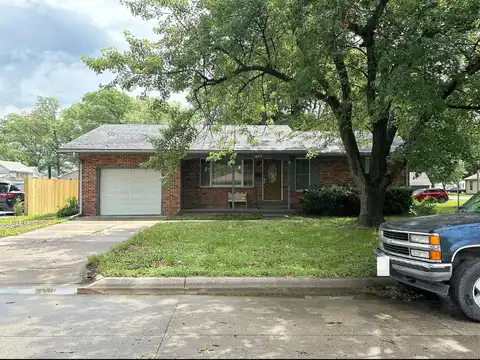 Oak, CRETE, NE 68333