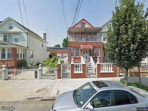 86 20 130Th St, Richmond Hi, NY 11418