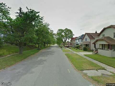 Carlton St, FLINT, MI 48505