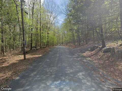 Ferris Rd, HAWLEY, PA 18428