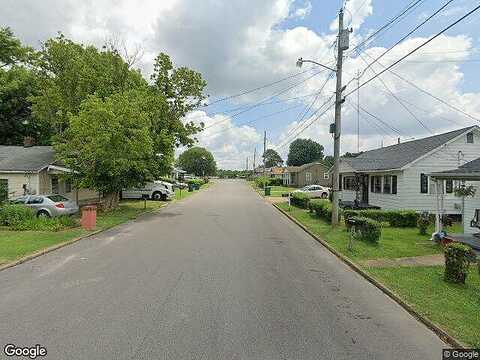 Iselin St, JACKSON, TN 38301