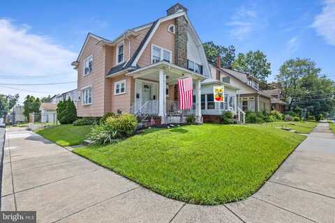 525 COLLINGDALE AVE, COLLINGDALE, PA 19023