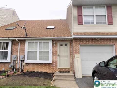 2733 Victoria Lane, Palmer, PA 18045