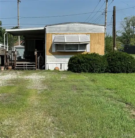 1933 N Charles Street, Belleville, IL 62221