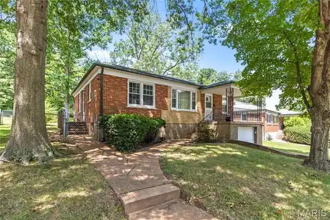 1609 Salem Hills Drive, Webster Groves, MO 63119