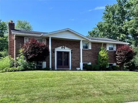 125 LOU ROSA Drive, Collinsville, IL 62234
