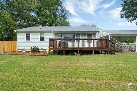 631 Rannells Road, Manhattan, KS 66502