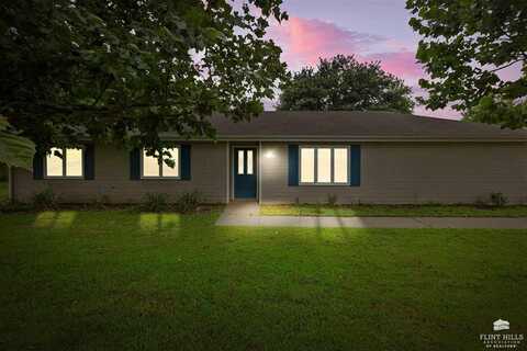 400 Shetland Street, Ogden, KS 66502