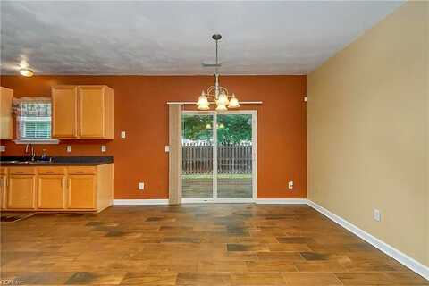 Trestle, CHESAPEAKE, VA 23324