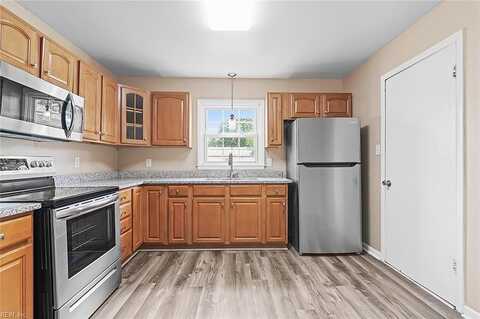Arony, NEWPORT NEWS, VA 23605